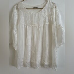 Via SIGNORIA MADE IN  ITALY 100% silk blouse, off white, embroidered size M